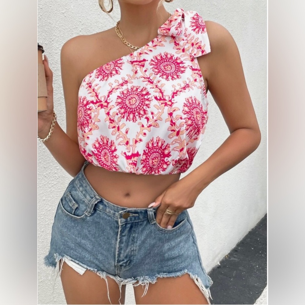 Allover Print Tie One Shoulder Crop Top